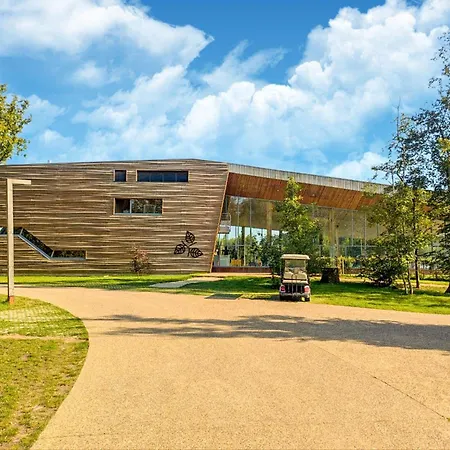 Spacious Mansion For 4 Guests 펜션 *