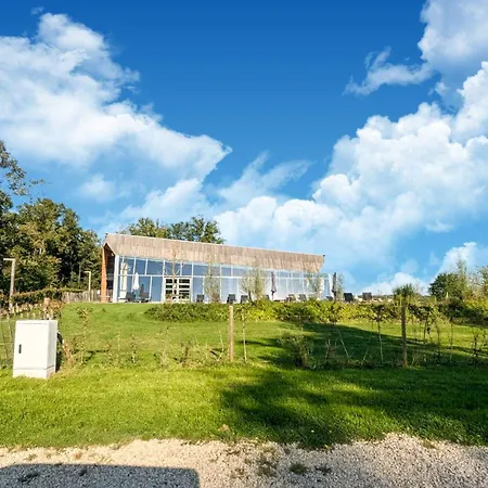 펜션 Spacious Mansion For 4 Guests Antoing